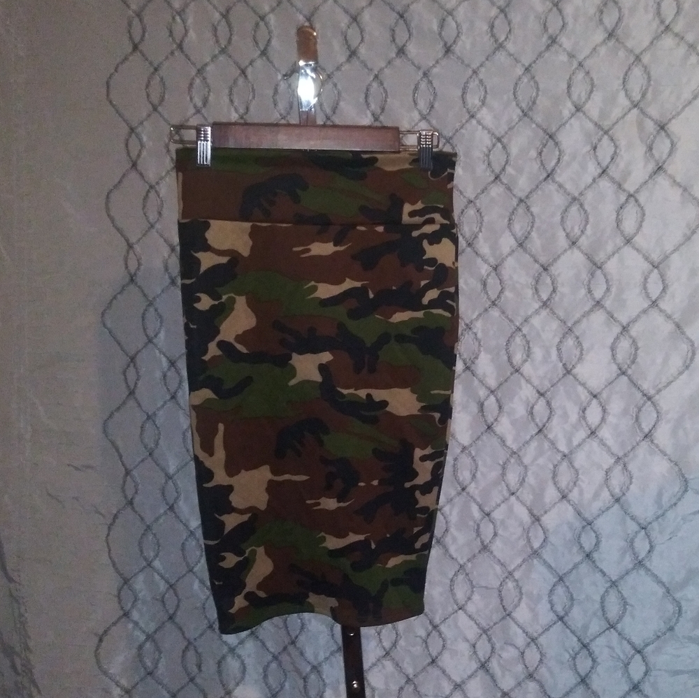 Sensational Collection Camouflage Pencil Skirt